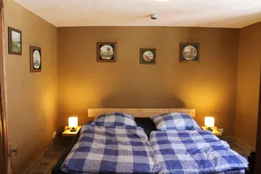 Schlafzimmer 2