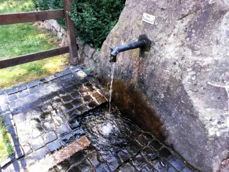 ...gespeist mit frischem Quellwasser...