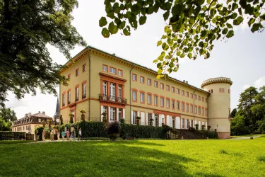 Schloss Herrnsheim parkseits (© Bernward Bertram)