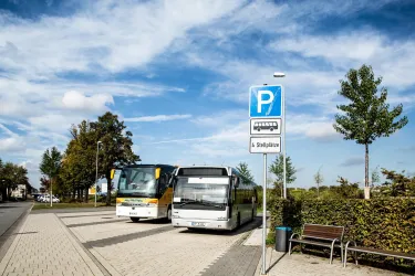 Reisebusparkplatz am Barbarossaplatz (© Bernsward Bertram)