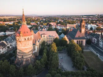 Lutherkirche und Wasserturm (© Tomy Heyduck)