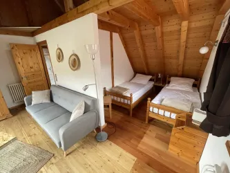 Schlafzimmer links (3)