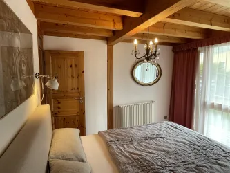 Schlafzimmer Rechts (4)