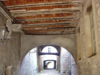 Freinsheim - Stadtmauer Durchgang bei Von-Busch-H (© Urlaubsregion Freinsheim)