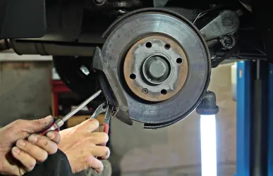 Werkstatt (© Pixabay von  S. Hermann & F. Richter - auto-repair)
