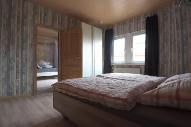 Schlafzimmer 2 Bild 2 - Durchgangszimmer (© Markus Gaß)
