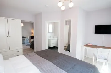 Bärengasse - Wohnbsp. Schlafzimmer Grauburgunder (© Familie Diehl)