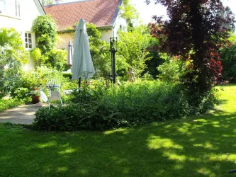 Garten im Frühjahr (© B. Reibold-Niederauer)