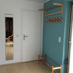 Eingang-Garderobe