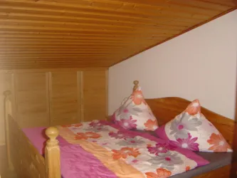 Schlafzimmer (© Winzerhof Pirmann)