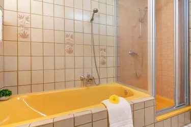 Badezimmer 2