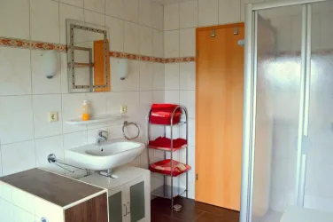Badezimmer DG neu