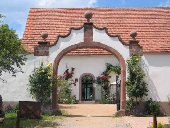Torbogen (© Haftelhof GmbH)
