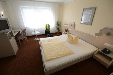 Komfort Zimmer zur Einzelnutzung (© Hotel Weingarten Bad Dürkheim)
