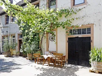 Sitzecke im Innenhof