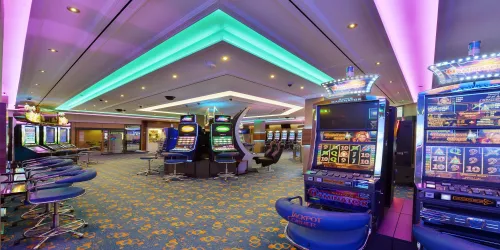Innenbereich Spielbank Spielautomaten Ecke (© Stadt Bad Dürkheim)