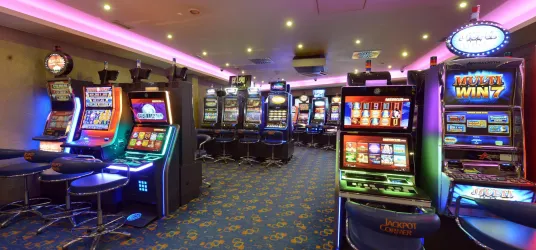 Spielbank Automatenspiel (© Stadt Bad Dürkheim)