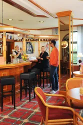 Cafe Bar