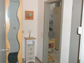 Flurbereich mit Blick zur Küche