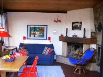 Wohnzimmer und Kamin