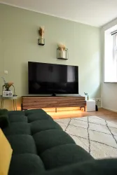 Wohnbereich mit Fernseher