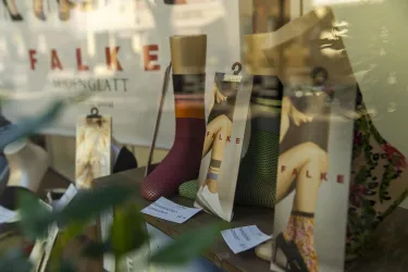 Produktauslage im Schaufenster