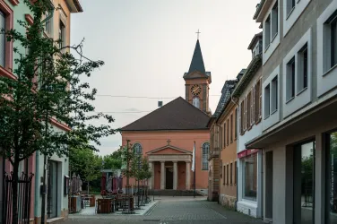 Sie wurde 1829 im Weinbrennerstil fertiggestellt