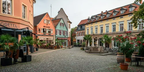 Römerplatz mit Brunnen