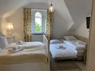 Schlafzimmer 1 mit Schlafcouch