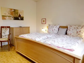 Doppelbett (© Stadt Bad Dürkheim)