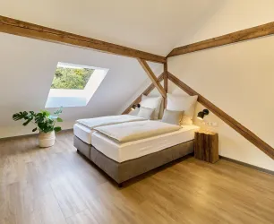 Studio mit Gartenblick_Doppelbett