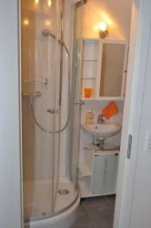 Bad 3 im Dachgeschoß