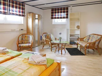 Schlafzimmer Souterrain (© Stadt Bad Dürkheim)