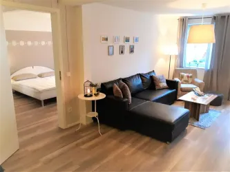 Blick vom Wohn- zum Schlafbereich (© rauch)