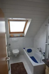 Badezimmer 1 (© Claudia Noll)