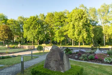 Vorgarten / Sandsteinpark