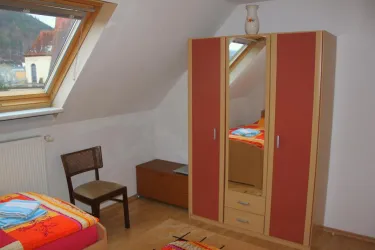 Zweibettzimmer Schrank
