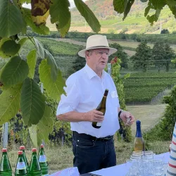 Wilhelmshof-Kräuterwanderung-Herr-Roth