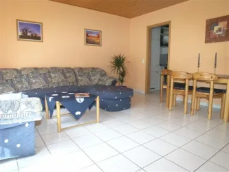 Wohnzimmer2 (© Gugel)