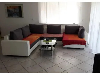Wohnzimmer mit Schlafcouch