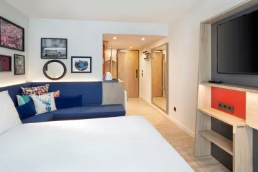 Queen room 3 (© Hampton by Hilton Kaiserslautern)