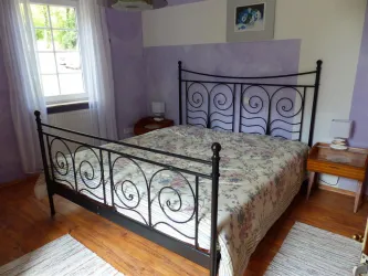 Schlafzimmer 1