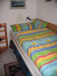 Einzelbett (© Stadtverwaltung Kaiserslautern)