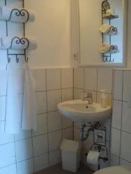 Badezimmer 2