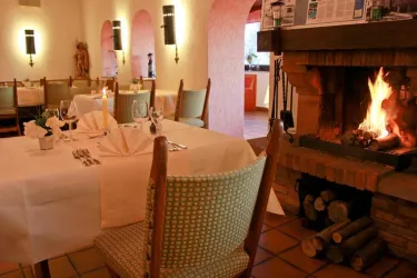 Restaurant Kamin (© Hotel Fröhlich)