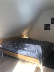 Grosses Schlafzimmer (© C.J.)