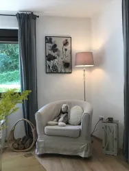 Gemütliche Sitz- und Leseecke im Wohnbereich (© C.J.)