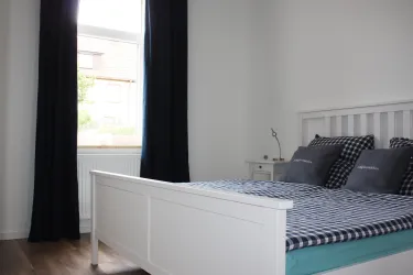 Schlafzimmer Ansicht 2 (© Rolf Jäger)