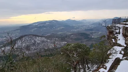 Winterlicher Orensfels