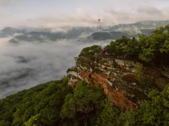 Orensfels über dem Nebel